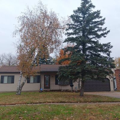 538 Somerset Dr, Flushing, MI 48433