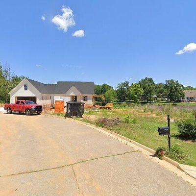 5445 Lake Villa Dr, Tupelo, MS 38801