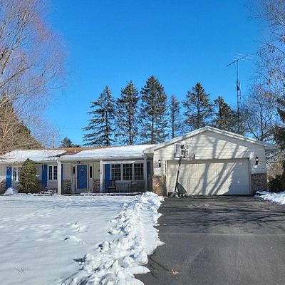 6466 Lawnsdale Dr, Temperance, MI 48182