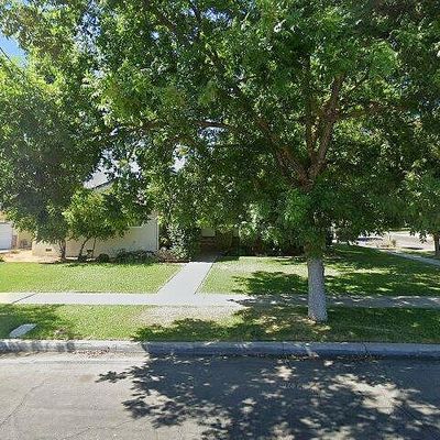 660 E Browning Ave, Fresno, CA 93710