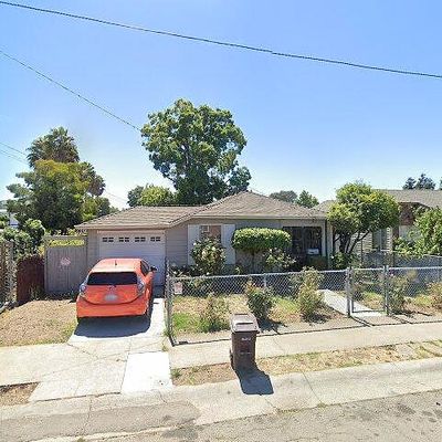 6625 Eastlawn St, Oakland, CA 94621