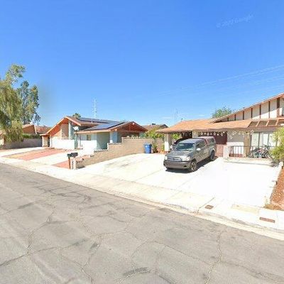 6700 Oak Valley Dr, Las Vegas, NV 89103