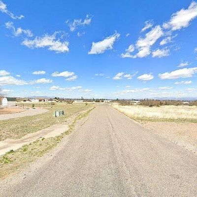 6885 S Elmer Loop, Hereford, AZ 85615