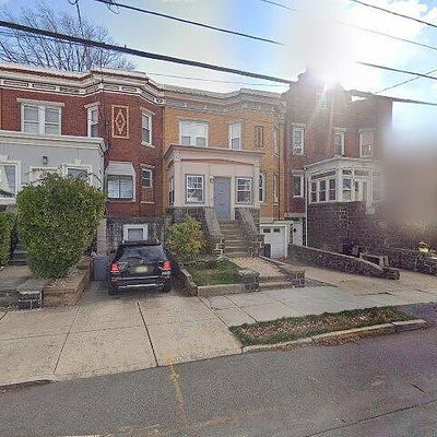 692 Grove Ave, Cliffside Park, NJ 07010