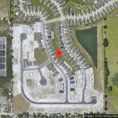 693 Squires Grove Dr, Winter Haven, FL 33880