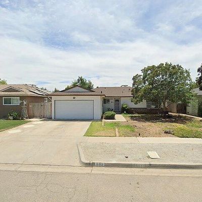 695 E Dovewood Ln, Fresno, CA 93710