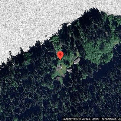 7 Lake Ln, Quinault, WA 98575