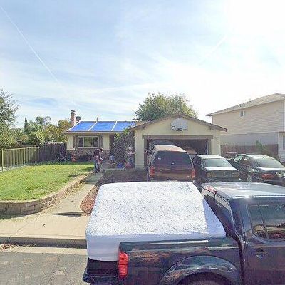 701 Almond Dr, Oakley, CA 94561