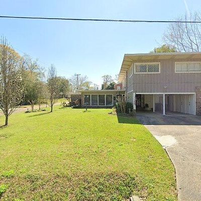 701 Lakeshore Dr, Mccomb, MS 39648