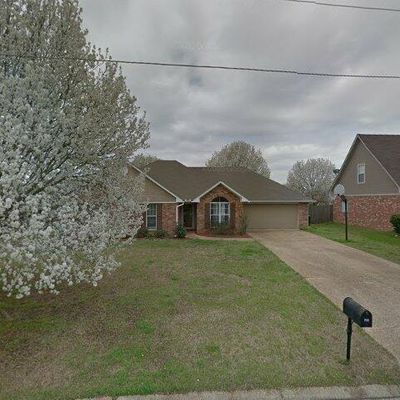 703 Prominence Dr, Flowood, MS 39232