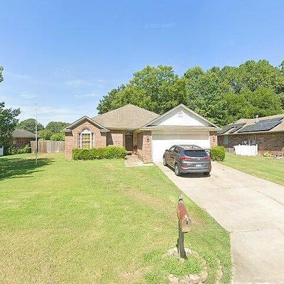 703 Village Dr, Lavaca, AR 72941