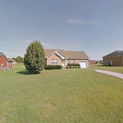 703 B N Russell St Unit B, Portland, TN 37148