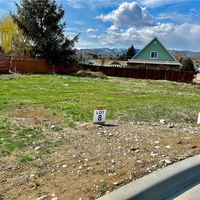 705 Petra Court, Omak, WA 98841