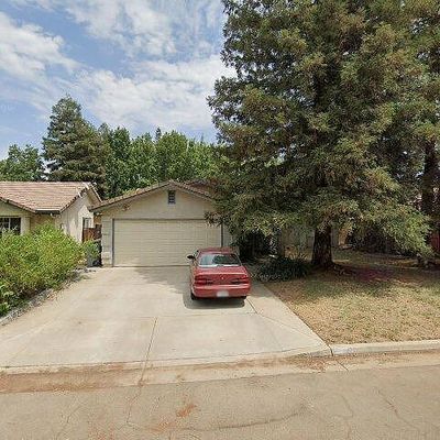 6074 N Mccaffrey Ave, Fresno, CA 93722