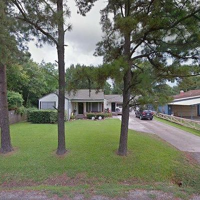 6131 Monroe St, Groves, TX 77619