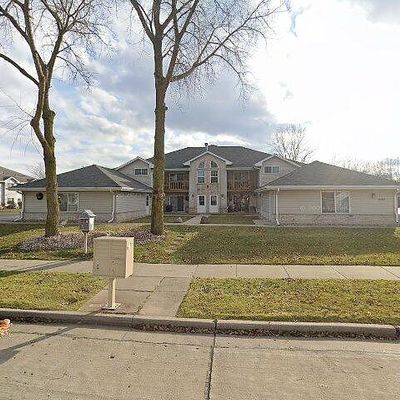 6155 S Creekside Dr #3, Cudahy, WI 53110