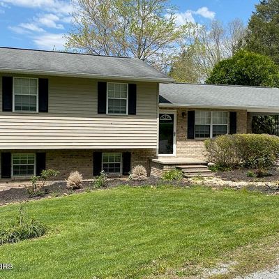 618 Back Valley Rd, Speedwell, TN 37870