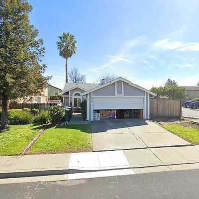 619 Youngsdale Dr, Vacaville, CA 95687