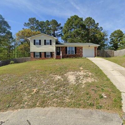 6210 Larue Ct, Fayetteville, NC 28303