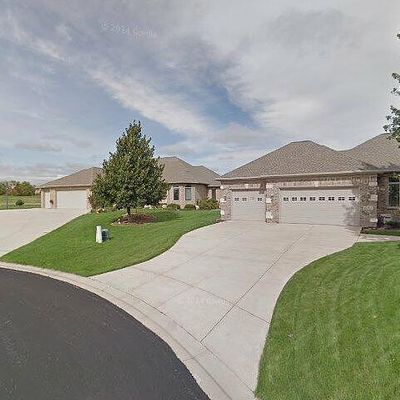 624 Linksview Ct, Wrightstown, WI 54180