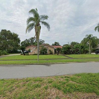 627 Franklyn Ave, Indialantic, FL 32903