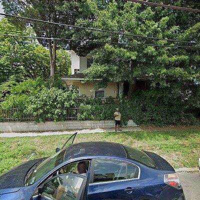 6311 Dicks Ave, Philadelphia, PA 19142