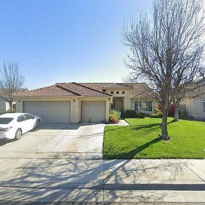 752 Petit Sirah Ct, Los Banos, CA 93635