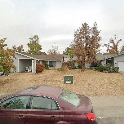 7678 La Mancha Way, Sacramento, CA 95823