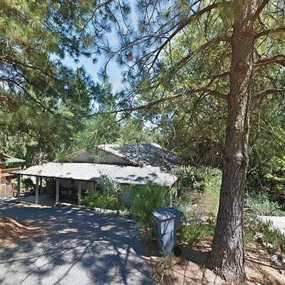 770 Washington Irving Dr, Colfax, CA 95713