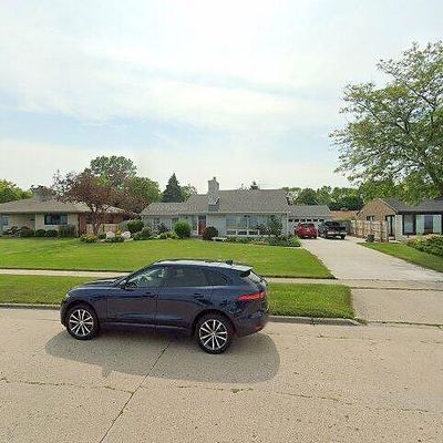 7744 2 Nd Ave, Kenosha, WI 53143