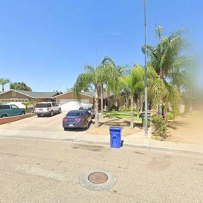 784 N Lillie Ave, Dinuba, CA 93618