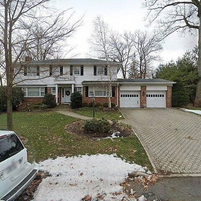 8 Egan Pl, Englewood Cliffs, NJ 07632