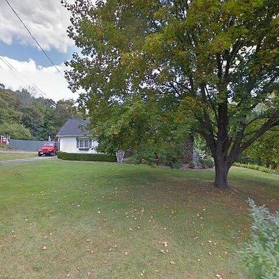 8 Split Rock Rd, Boonton, NJ 07005