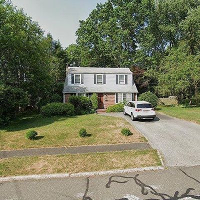 8 Walker Ave, Closter, NJ 07624