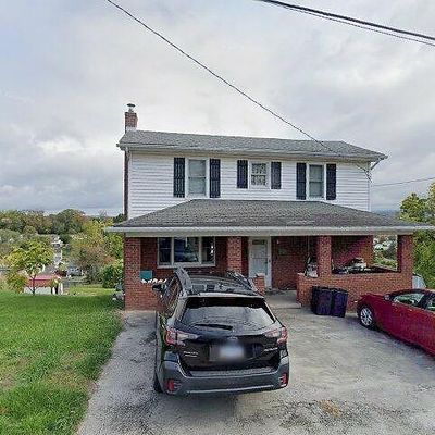 802 W Vine St, Mount Pleasant, PA 15666