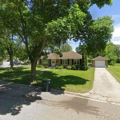 806 Westwood Dr, Alexandria, MN 56308