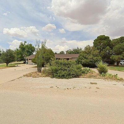 808 Weleka Ln, Carlsbad, NM 88220