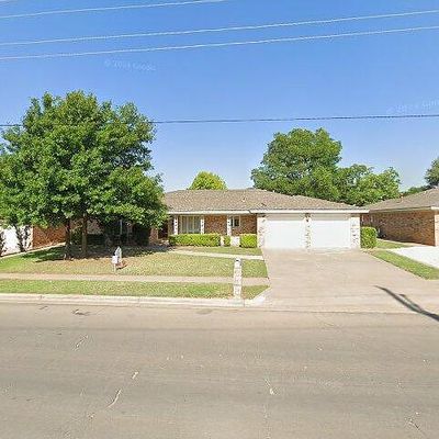 8102 Utica Ave, Lubbock, TX 79424