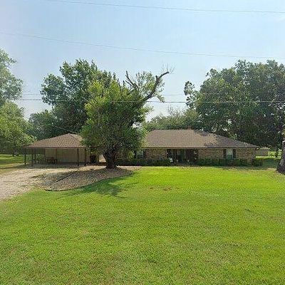 811 N Glass St, Franklin, TX 77856