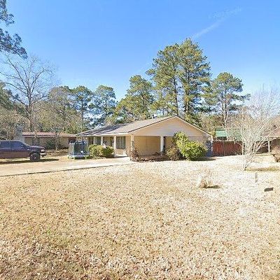 709 Lakeshore Dr, Pineville, LA 71360