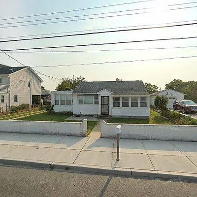 711 Beach Dr, North Cape May, NJ 08204