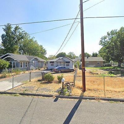 711 N 15 Th Ave, Yakima, WA 98902