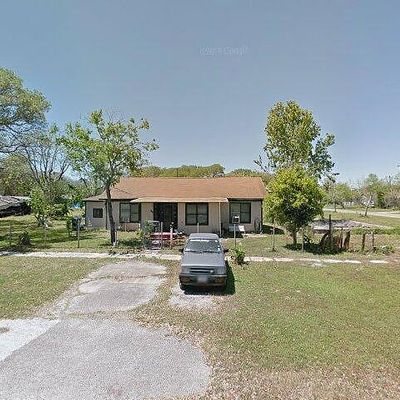 712 S Rife St, Aransas Pass, TX 78336