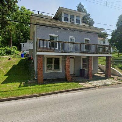 718 Manatawny St, Pottstown, PA 19464