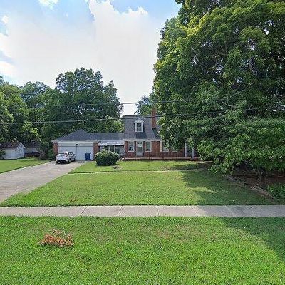 732 S Fayetteville St, Liberty, NC 27298