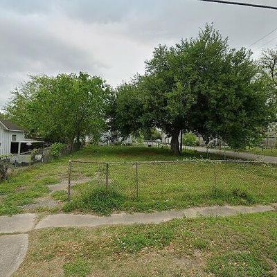 7347 Avenue J, Houston, TX 77011