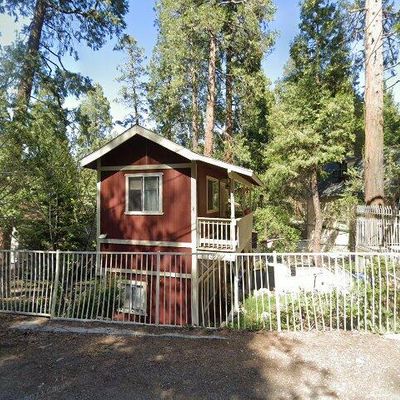 735 Ca 138, Crestline, CA 92325