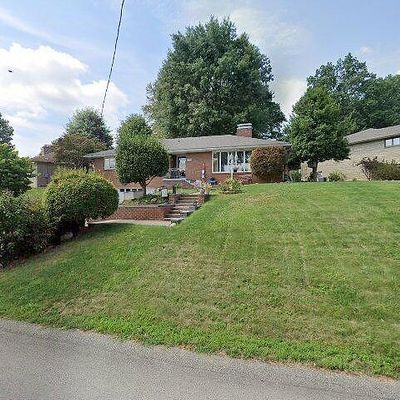 735 Sara Dr, Washington, PA 15301