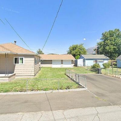 738 Stringtown Ave, Weed, CA 96094