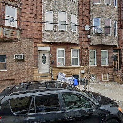 743 Morris St, Philadelphia, PA 19148